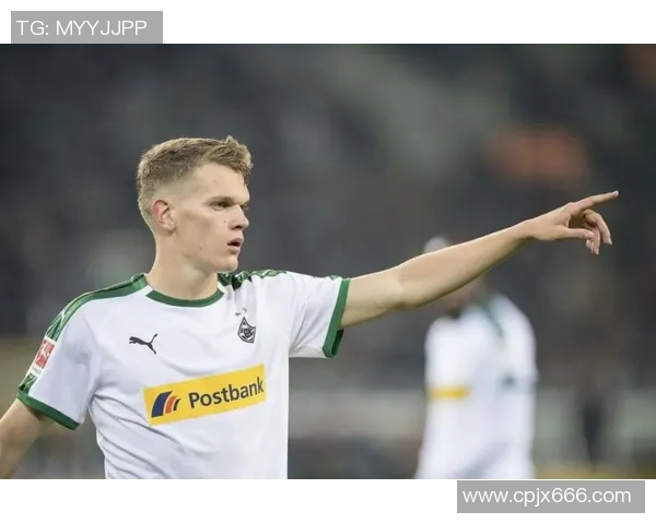 莱万重返德甲对阵拜仁引发球迷愤怒：背叛旧主的代价是什么