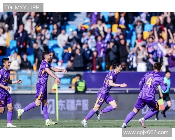 精彩足球赛事直播尽在CCTV5尽享激情与荣耀的瞬间